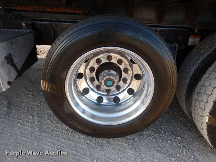 image for item DJ8527 2007 Freightliner FLD  dump truck