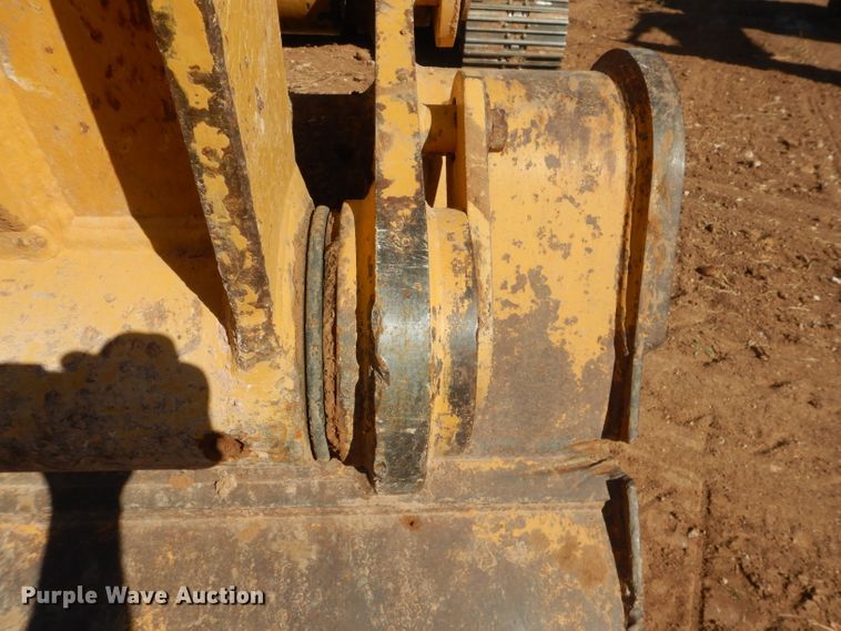 image for item DJ8792 2013 Caterpillar 329E L  excavator
