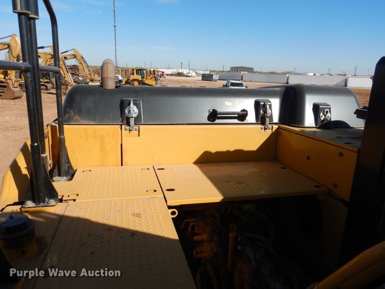 image for item DJ8792 2013 Caterpillar 329E L  excavator