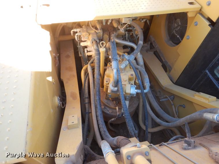image for item DJ8792 2013 Caterpillar 329E L  excavator