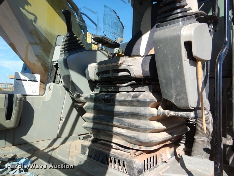 image for item DJ8792 2013 Caterpillar 329E L  excavator