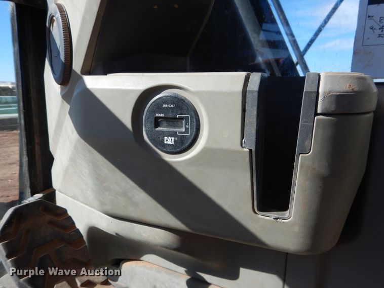 image for item DJ8792 2013 Caterpillar 329E L  excavator