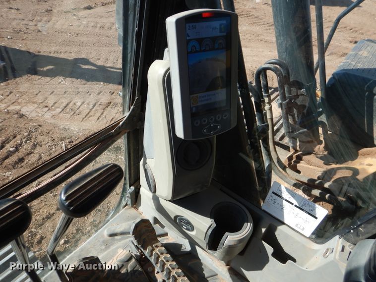 image for item DJ8792 2013 Caterpillar 329E L  excavator