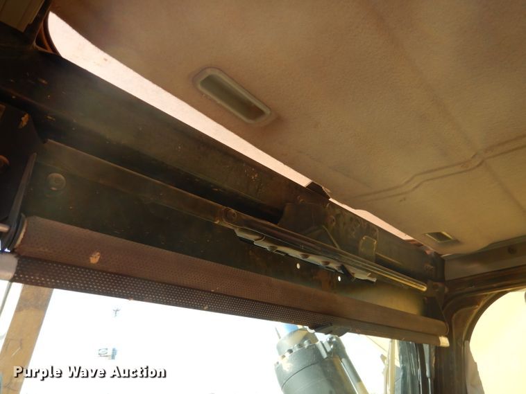 image for item DJ8792 2013 Caterpillar 329E L  excavator