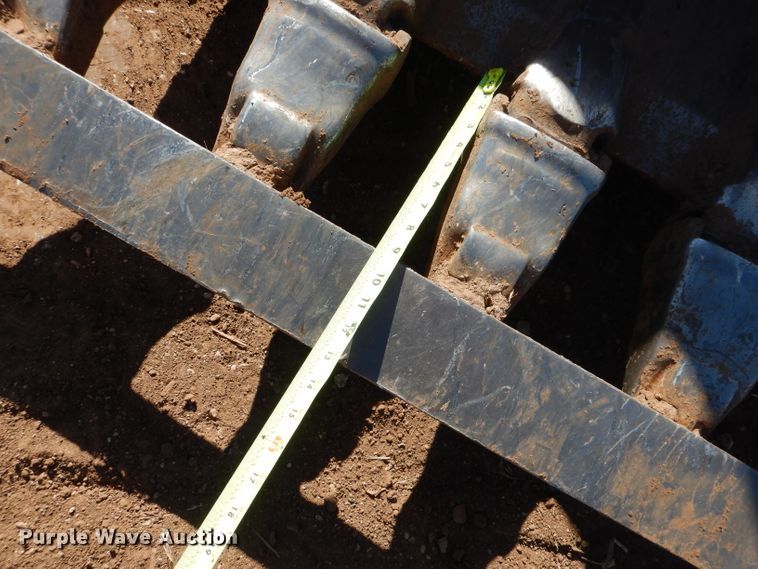 image for item DJ8792 2013 Caterpillar 329E L  excavator