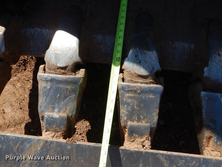 image for item DJ8792 2013 Caterpillar 329E L  excavator