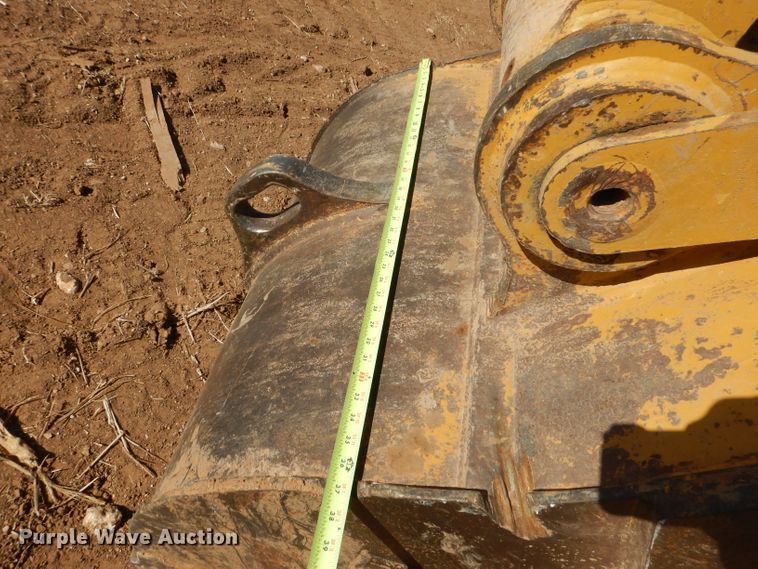 image for item DJ8792 2013 Caterpillar 329E L  excavator