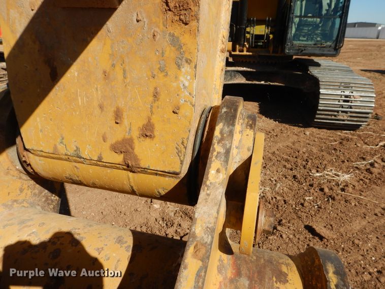 image for item DJ8793 2013 Caterpillar 329E L  excavator