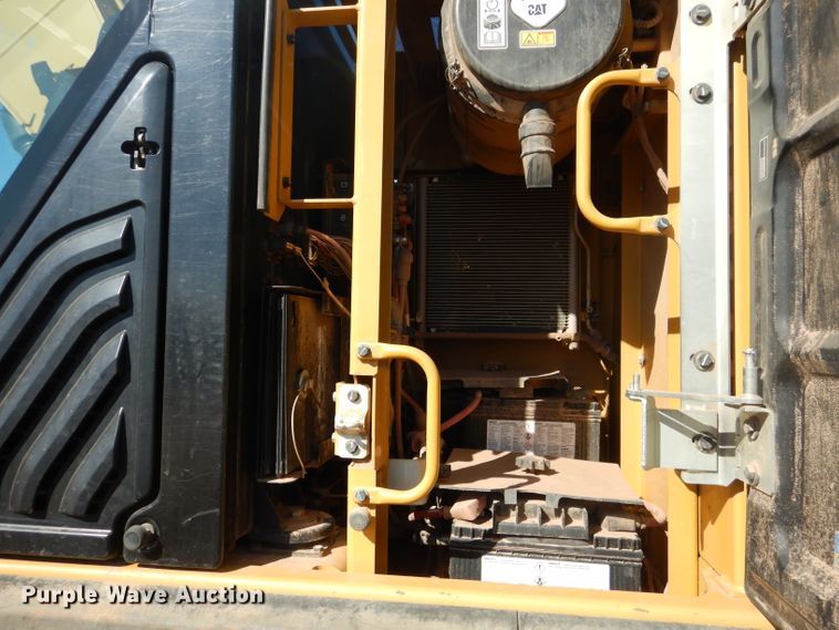 image for item DJ8793 2013 Caterpillar 329E L  excavator