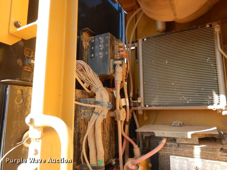 image for item DJ8793 2013 Caterpillar 329E L  excavator