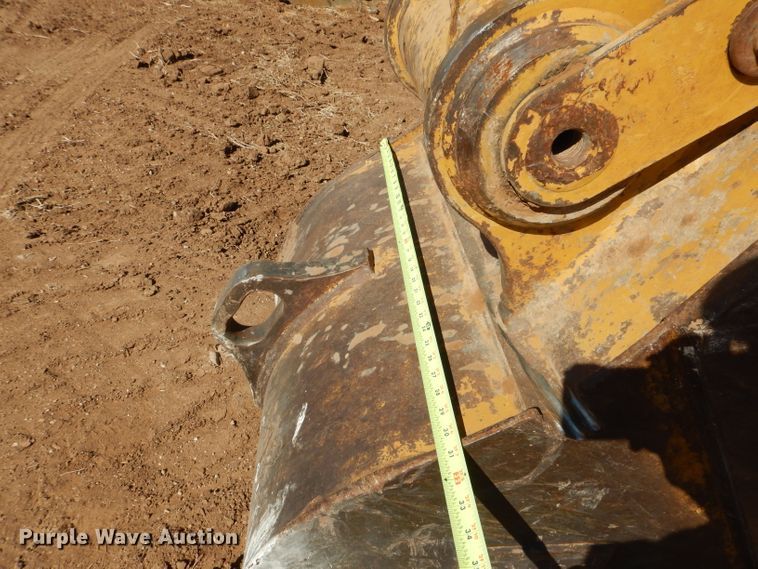 image for item DJ8793 2013 Caterpillar 329E L  excavator