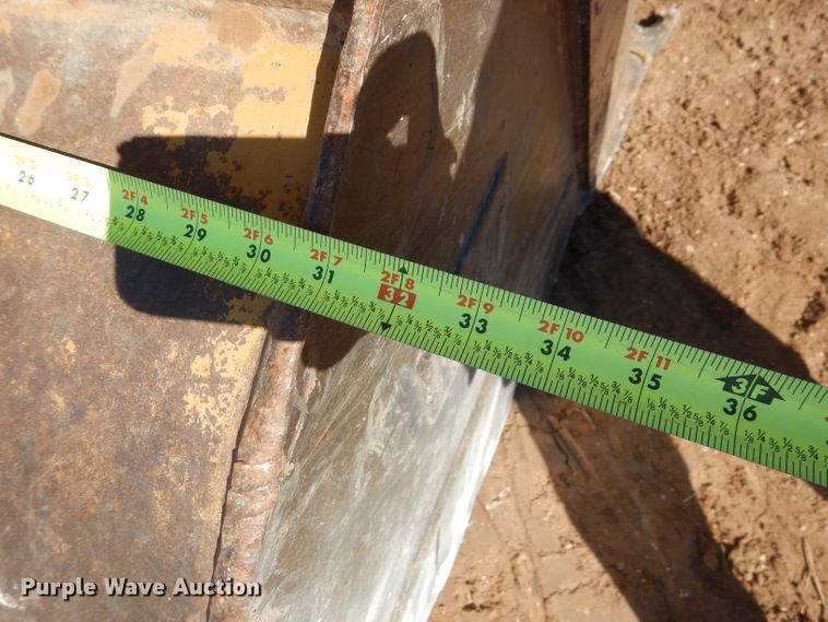 image for item DJ8793 2013 Caterpillar 329E L  excavator