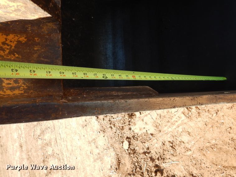 image for item DJ8793 2013 Caterpillar 329E L  excavator