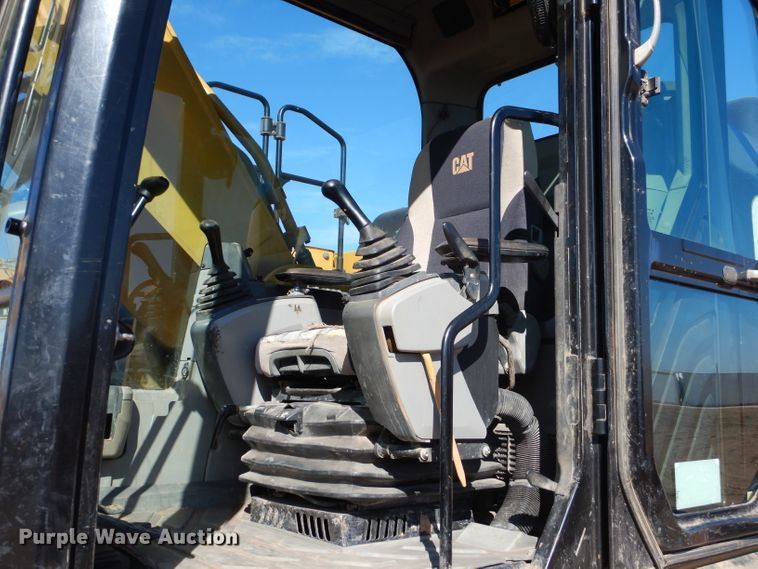 image for item DJ8793 2013 Caterpillar 329E L  excavator