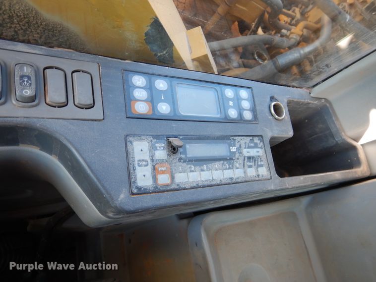 image for item DJ8793 2013 Caterpillar 329E L  excavator