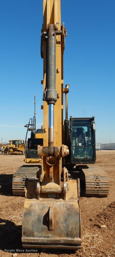 image for item DJ8809 2013 Caterpillar 329E L  excavator