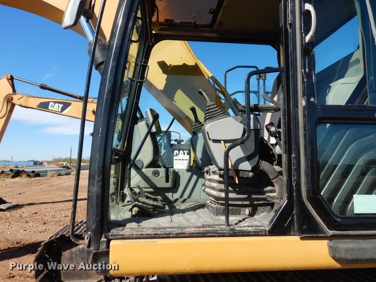 image for item DJ8809 2013 Caterpillar 329E L  excavator