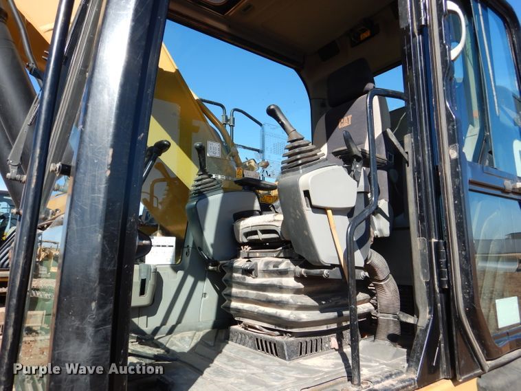 image for item DJ8809 2013 Caterpillar 329E L  excavator