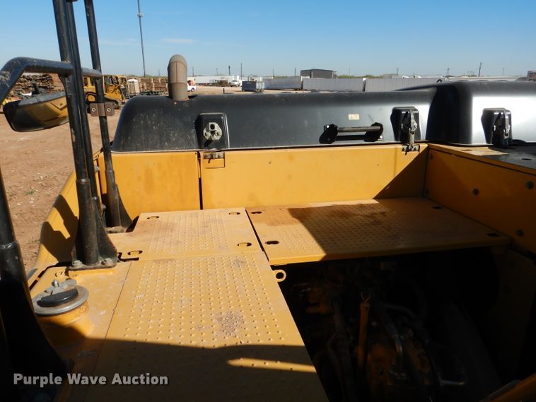 image for item DJ8809 2013 Caterpillar 329E L  excavator