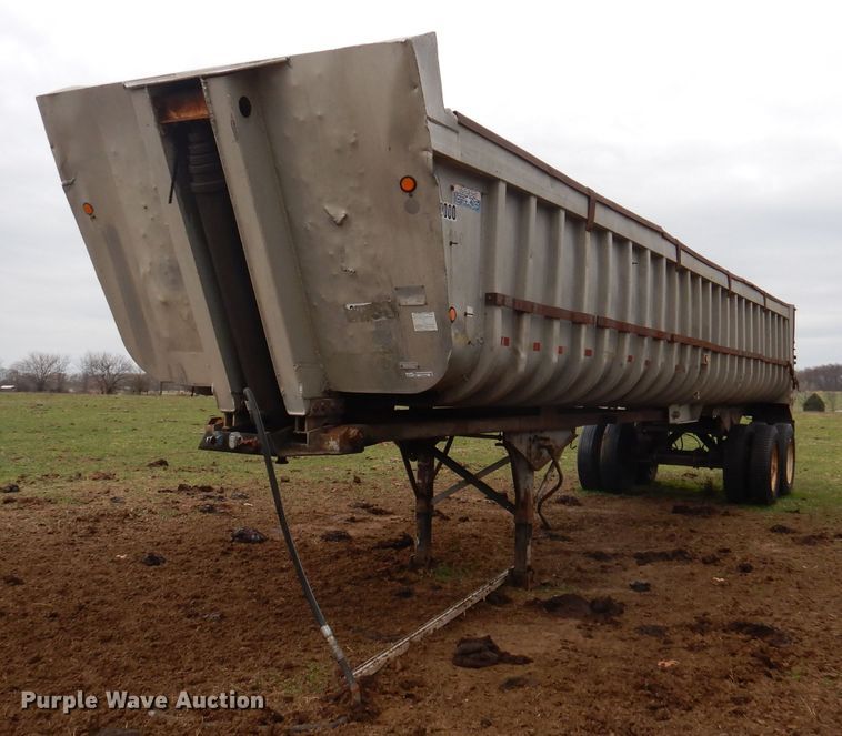 image for item DY9635 1983 Hobbs end dump trailer