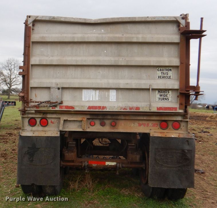 image for item DY9635 1983 Hobbs end dump trailer