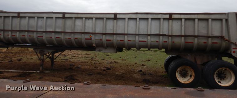 image for item DY9635 1983 Hobbs end dump trailer