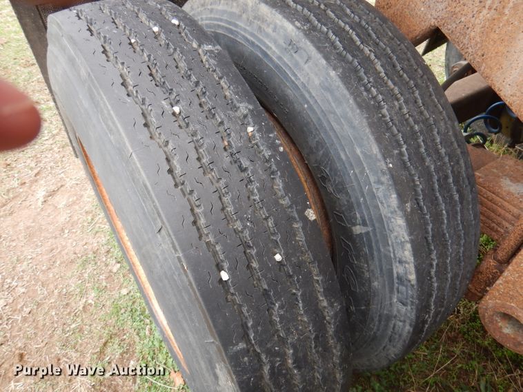 image for item DY9635 1983 Hobbs end dump trailer