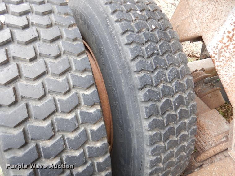 image for item DY9635 1983 Hobbs end dump trailer