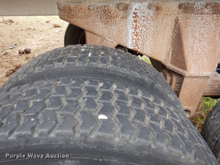 image for item DY9635 1983 Hobbs end dump trailer