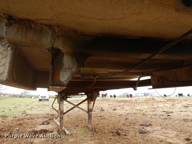 image for item DY9635 1983 Hobbs end dump trailer