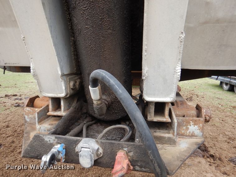 image for item DY9635 1983 Hobbs end dump trailer