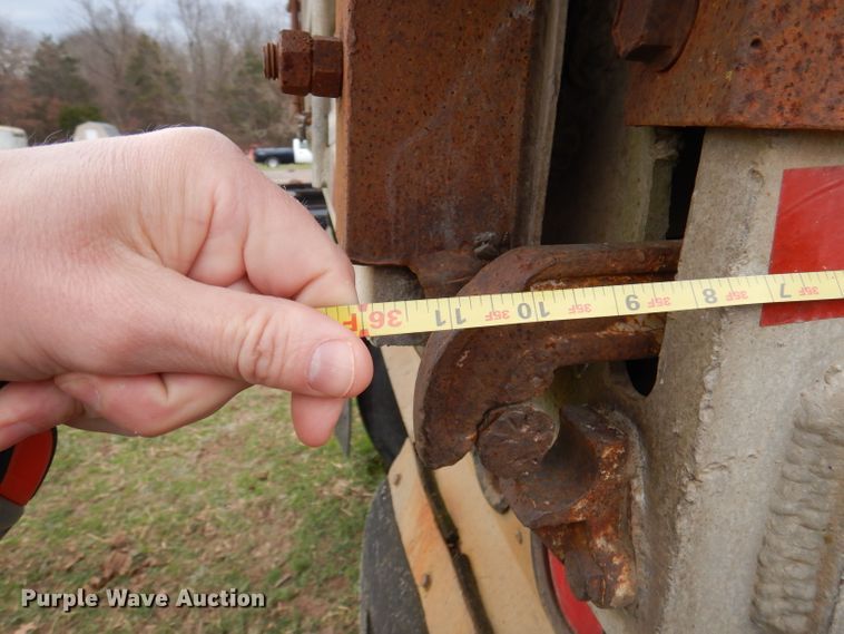 image for item DY9635 1983 Hobbs end dump trailer