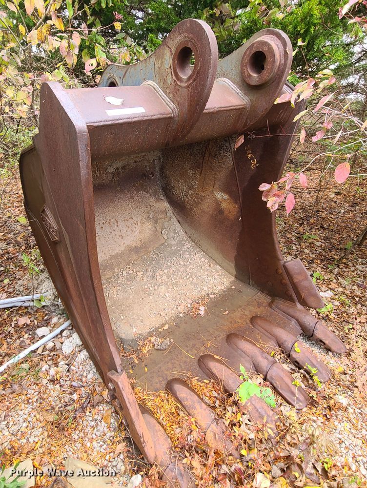 image for item EL9562 Hensley 54"W excavator bucket