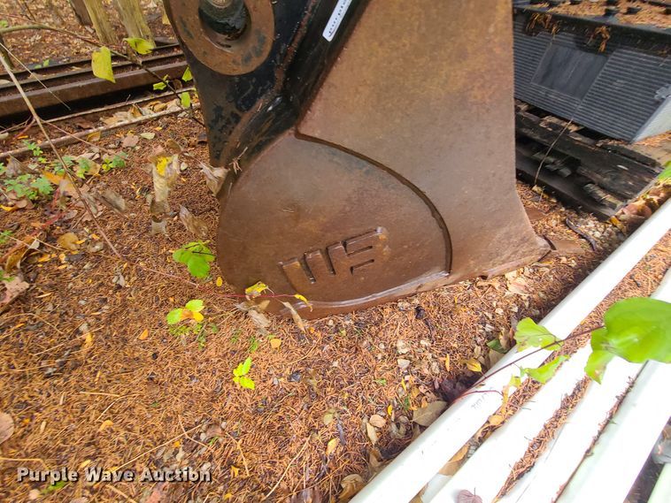 image for item EL9563 WB 18"W excavator bucket