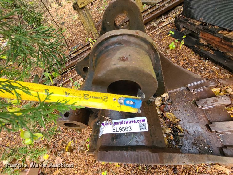 image for item EL9563 WB 18"W excavator bucket