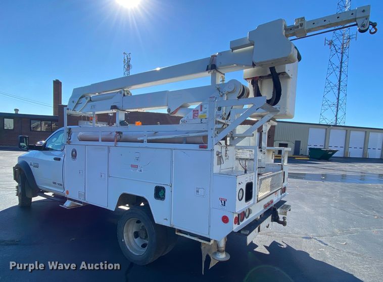 image for item EL9579 2014 Dodge Ram 5500  bucket truck