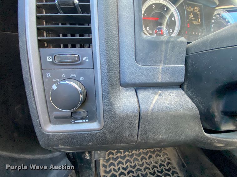 image for item EL9579 2014 Dodge Ram 5500  bucket truck