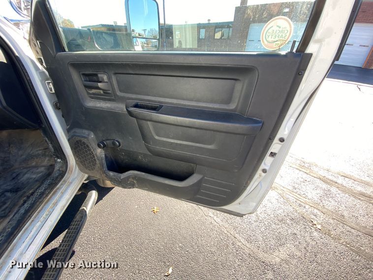 image for item EL9579 2014 Dodge Ram 5500  bucket truck