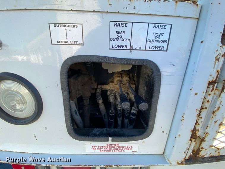 image for item EL9579 2014 Dodge Ram 5500  bucket truck