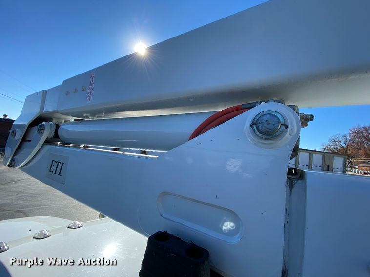 image for item EL9579 2014 Dodge Ram 5500  bucket truck