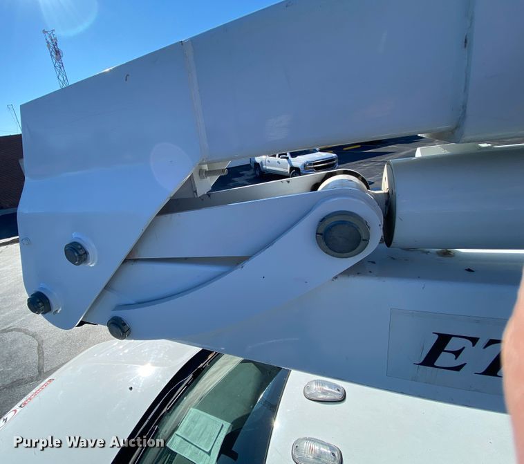 image for item EL9579 2014 Dodge Ram 5500  bucket truck