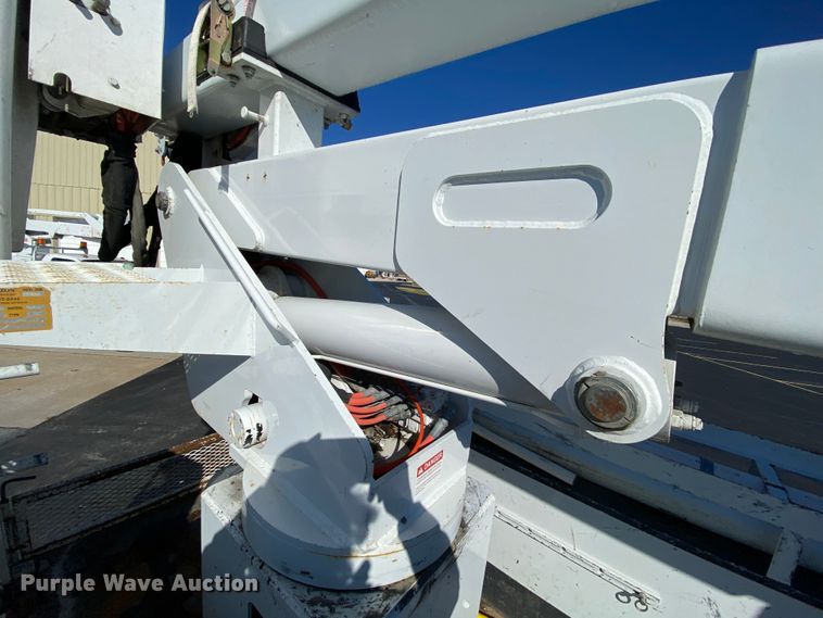 image for item EL9579 2014 Dodge Ram 5500  bucket truck