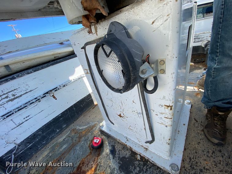 image for item EL9579 2014 Dodge Ram 5500  bucket truck