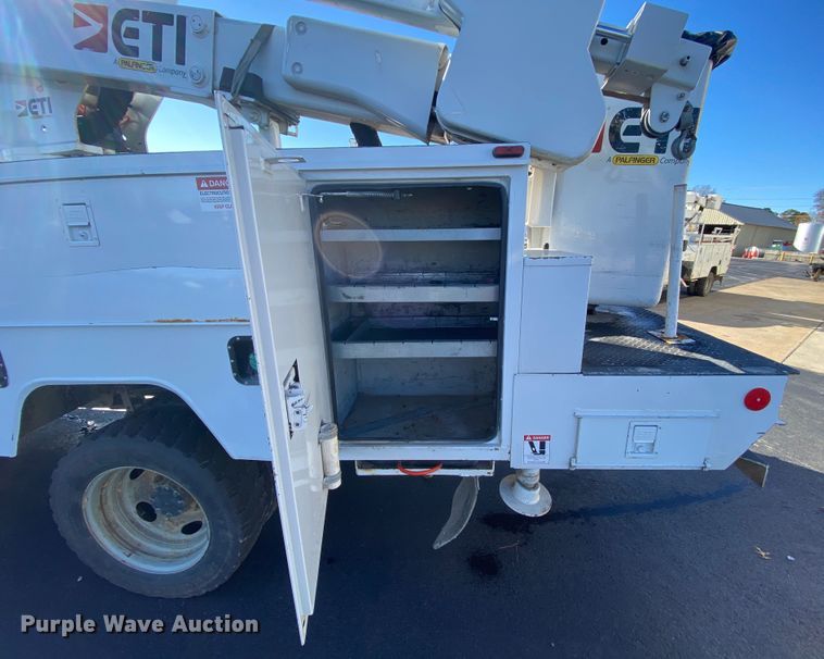 image for item EL9580 2016 Ford F550 Super Duty  bucket truck