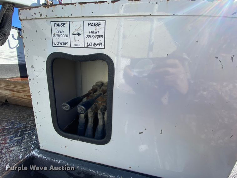 image for item EL9580 2016 Ford F550 Super Duty  bucket truck