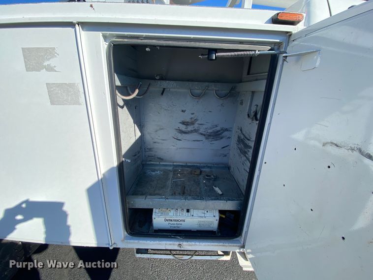 image for item EL9580 2016 Ford F550 Super Duty  bucket truck