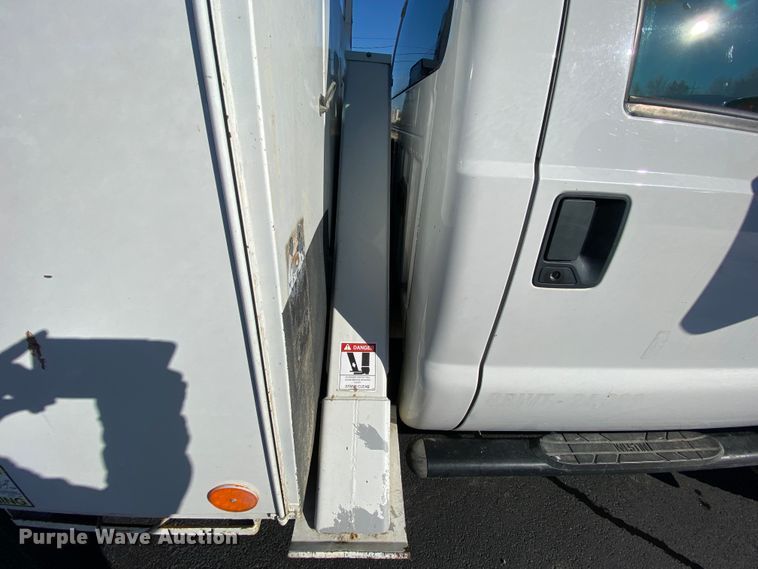 image for item EL9580 2016 Ford F550 Super Duty  bucket truck