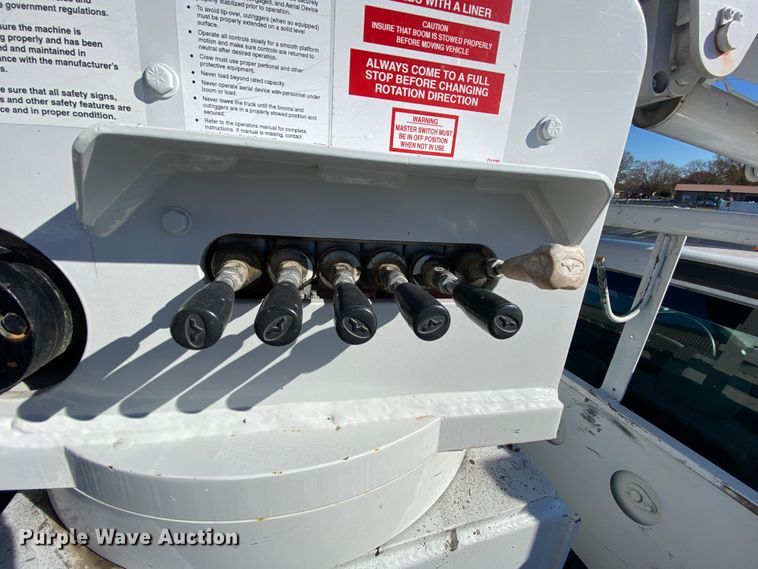 image for item EL9580 2016 Ford F550 Super Duty  bucket truck