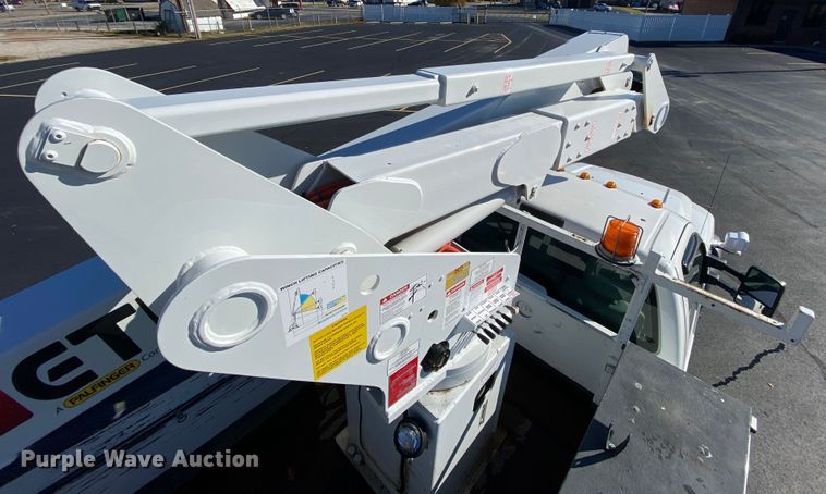 image for item EL9580 2016 Ford F550 Super Duty  bucket truck