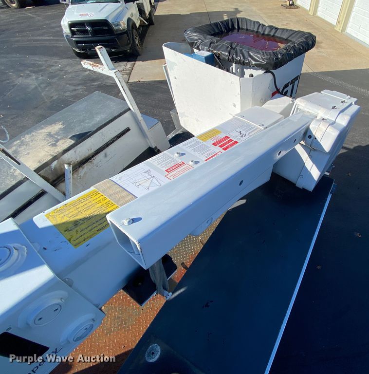 image for item EL9580 2016 Ford F550 Super Duty  bucket truck